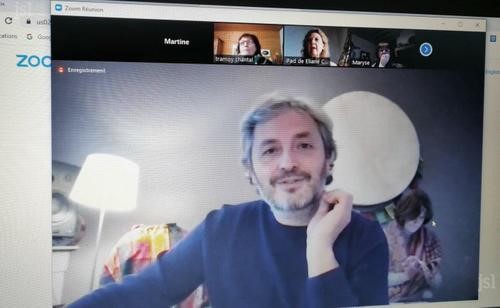 Une chorale virtuelle réunit chaque dimanche des chanteurs du monde entier