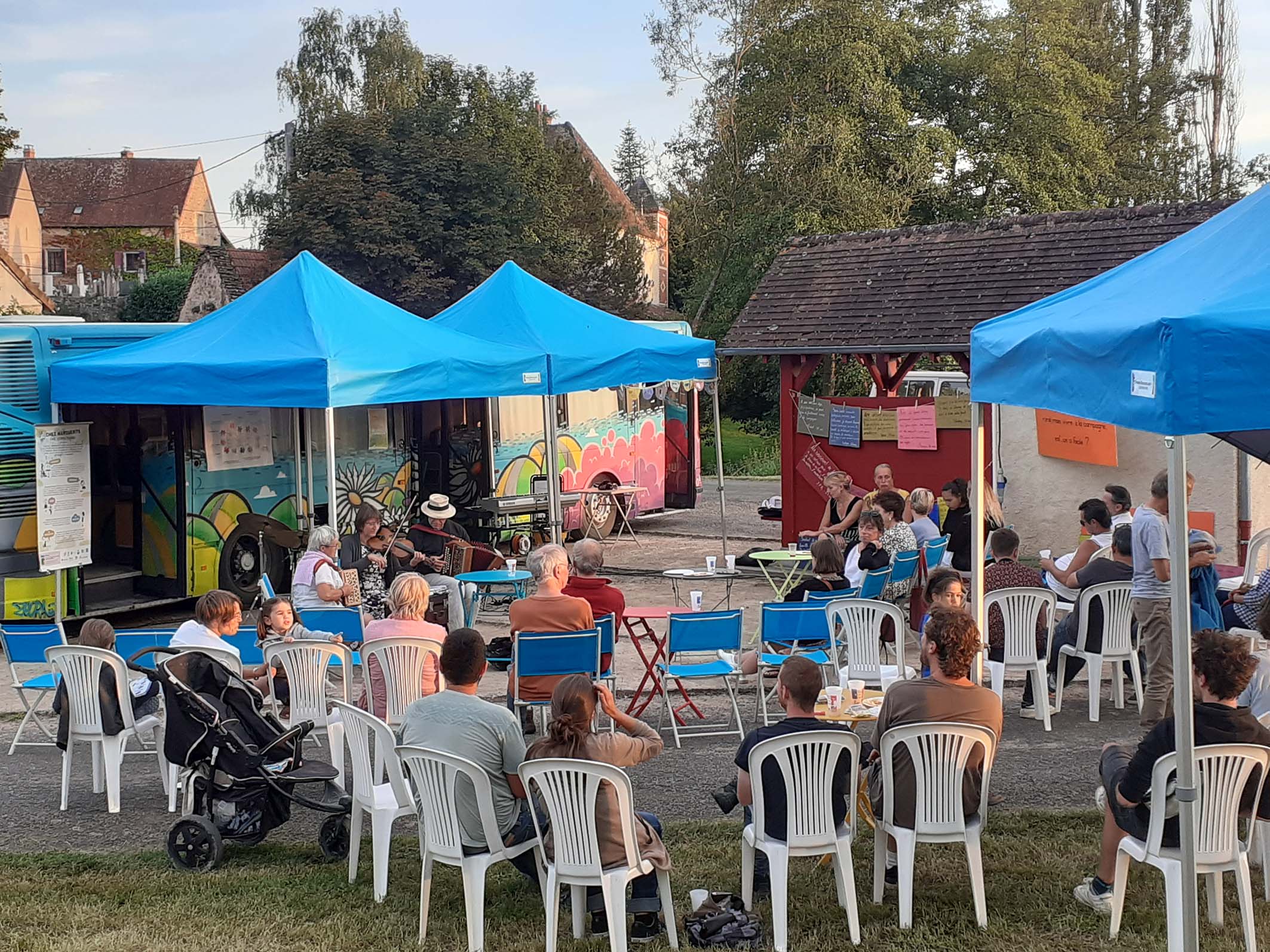 OFFRE D’EMPLOI : Responsable d’un tiers lieu itinérant (Bus citoyen nomade Chez Marguerite)